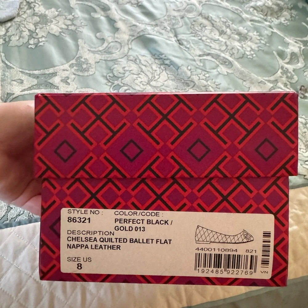 LIKE NEW TORY BURCH FLATS - Picture 4 of 9